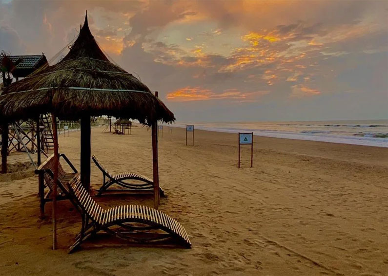 book-a-beautiful-blue-flag-beach-puri-tour-and-enjoy-with-your-family