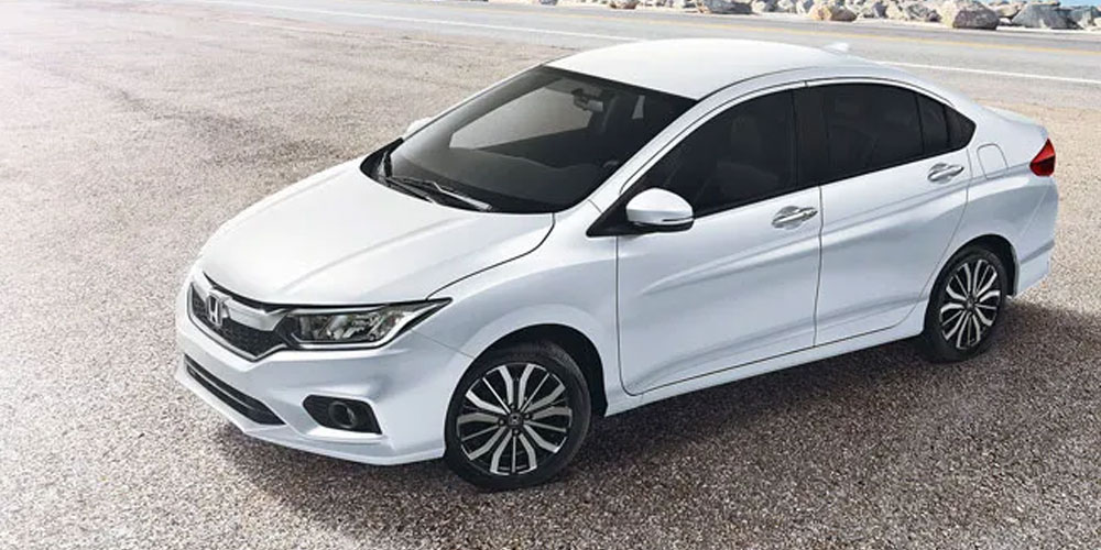 Comfortable and Reliable Innova Car Rental in Puri by Travel Holidays India