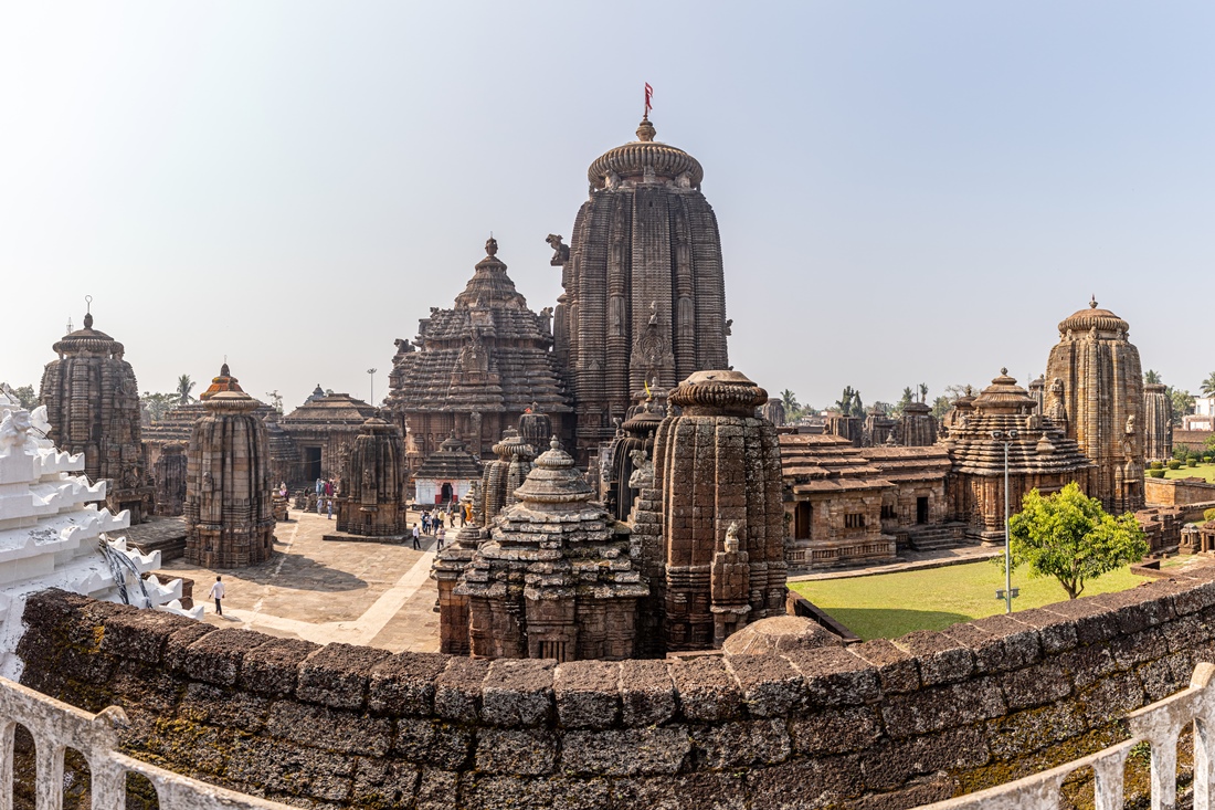 Odisha Tour Itinerary by Travel Holidays India: Explore Temples, Beaches, and Heritage